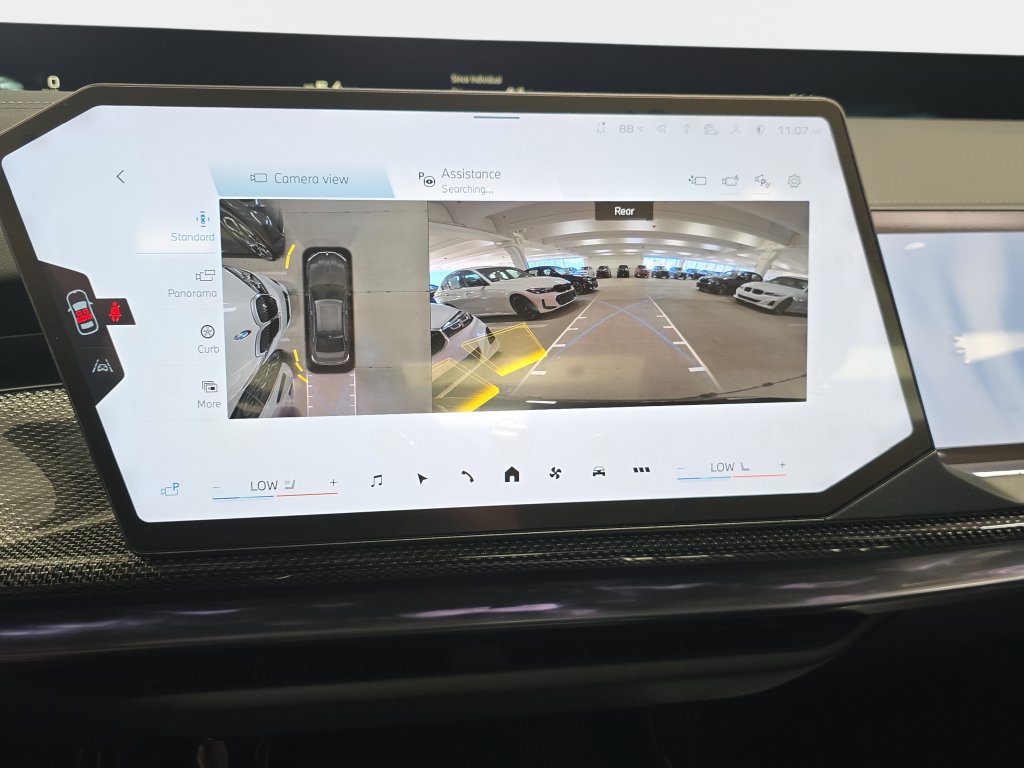 New 2027 BMW 740i w/ Executive Package RWD image 17