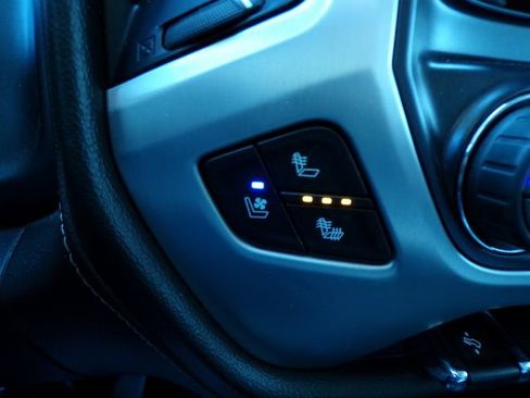 Used 2018 GMC Sierra 1500 SLT image 29