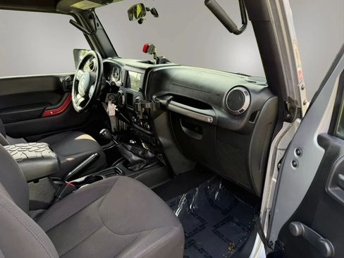 Used 2015 Jeep Wrangler Sport w/ Quick Order Package 23S AWD/4WD image 44