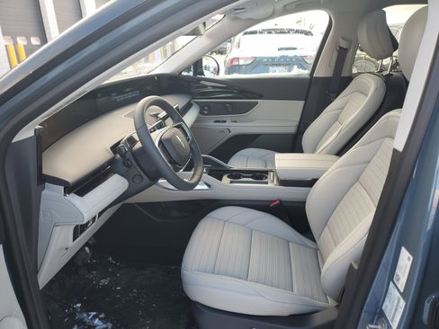 New 2026 Lincoln Nautilus Reserve w/ Jet Appearance Package image 11