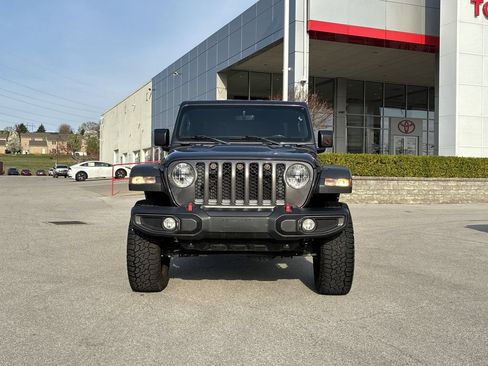 Used 2022 Jeep Gladiator Rubicon w/ Trailer Tow Package AWD/4WD image 2