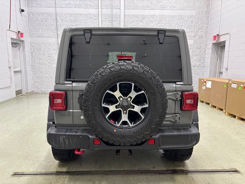 Used 2019 Jeep Wrangler Unlimited Rubicon w/ Cold Weather Group AWD/4WD image 5