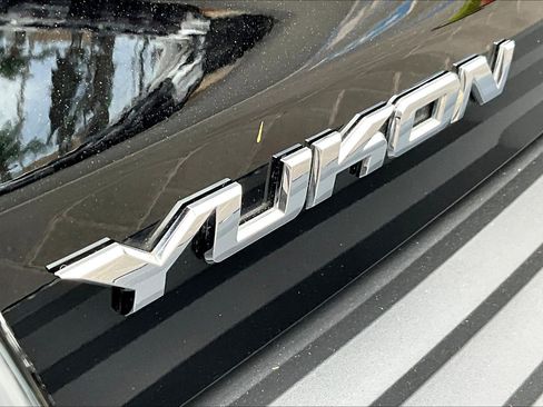 Used 2019 GMC Yukon Denali w/ Open Road Package image 8