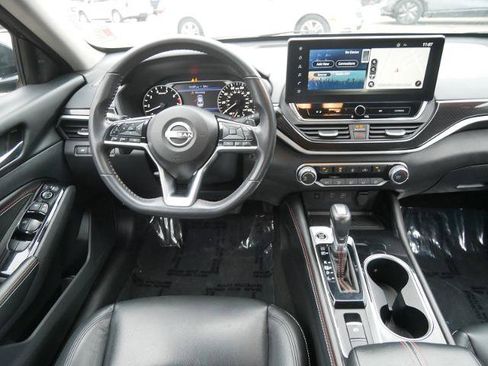 Certified 2023 Nissan Altima 2.5 SR w/ SR Premium Package image 13