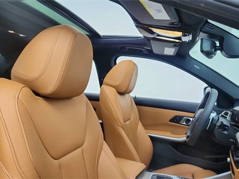 Used 2025 BMW 330i xDrive Sedan image 21