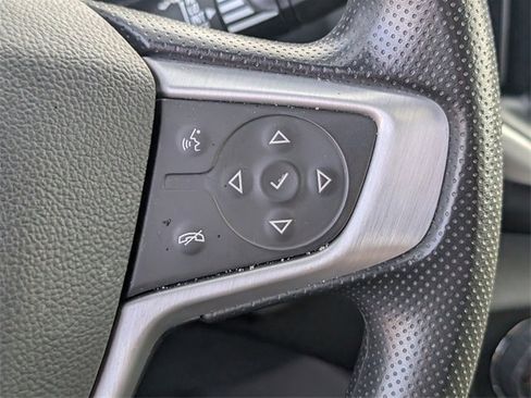 Used 2024 GMC Terrain SLE w/ Driver Convenience Package image 21