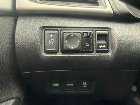 Used 2015 Nissan Sentra SV FWD image 17