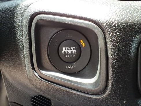 Used 2024 Jeep Gladiator Sport AWD/4WD image 24