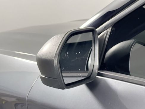 Used 2021 Ford Explorer XLT w/ Equipment Group 202A image 10