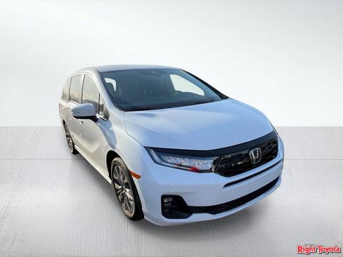 Used 2025 Honda Odyssey Touring image 5