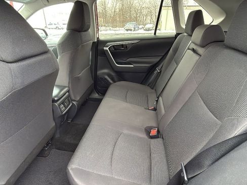 Used 2019 Toyota RAV4 LE image 30