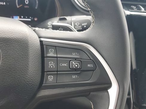 Used 2023 Jeep Grand Cherokee L Laredo AWD/4WD image 25