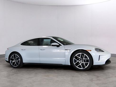 New 2025 Porsche Taycan image 9