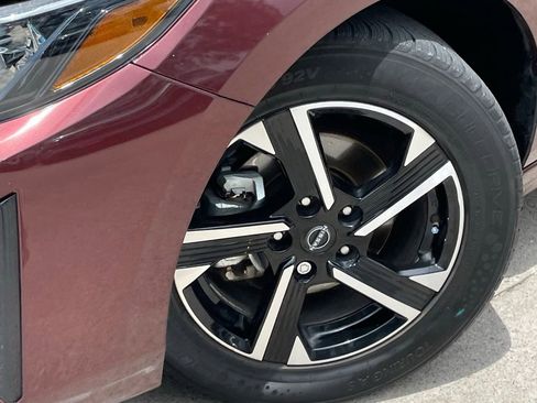Used 2024 Nissan Sentra SV FWD image 9