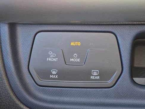 New 2025 Volkswagen ID. Buzz Pro S Plus RWD image 15