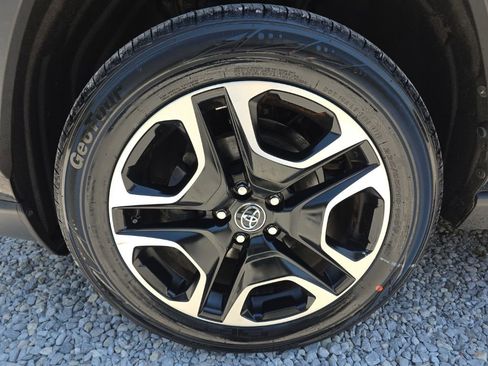 Used 2020 Toyota RAV4 Adventure AWD/4WD image 10