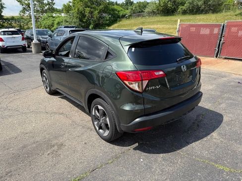Used 2018 Honda HR-V EX image 2