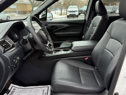 Used 2024 Honda Passport EX-L image 16