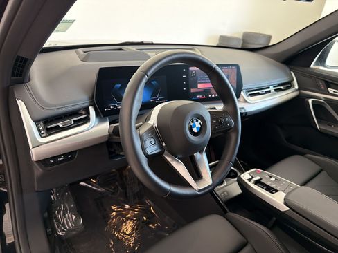 Used 2026 BMW X1 xDrive28i w/ Technology Package AWD/4WD image 4