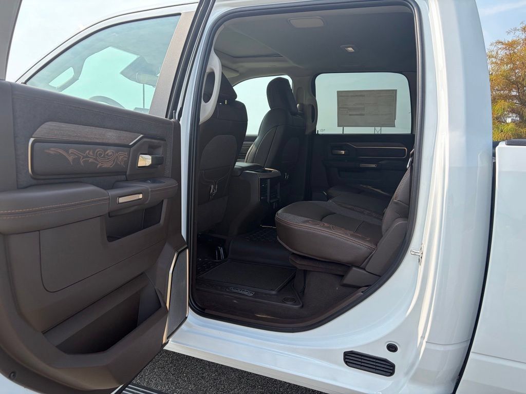 New 2026 RAM 3500 Longhorn AWD/4WD image 42