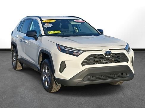 Certified 2025 Toyota RAV4 LE image 5