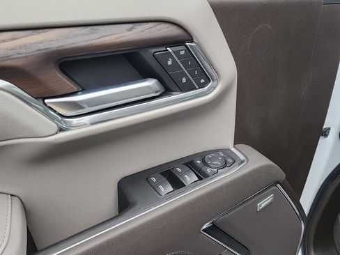 New 2026 GMC Sierra 1500 SLT image 15
