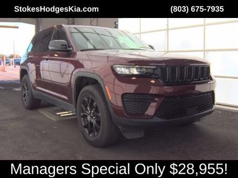 Used 2024 Jeep Grand Cherokee Altitude AWD/4WD image 1