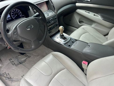 Used 2013 INFINITI G37 Journey w/ Premium Pkg image 11