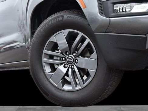 Certified 2025 Nissan Frontier SV w/ SV Convenience Package image 3