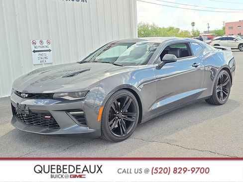 Used 2018 Chevrolet Camaro SS RWD image 3