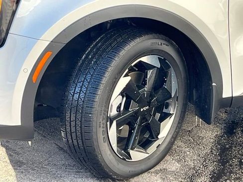 Certified 2025 Kia Sorento SX Prestige image 3