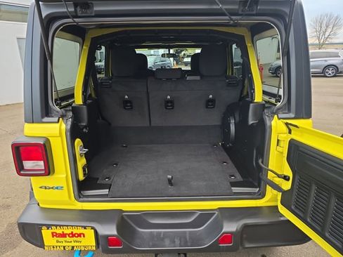 Used 2023 Jeep Wrangler Unlimited w/ Cold Weather Group image 12