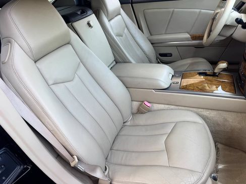 Used 2009 Cadillac XLR RWD image 24