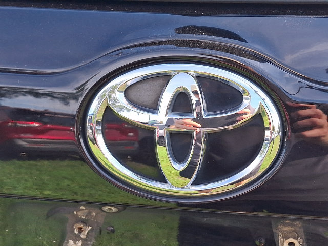Used 2017 Toyota Highlander Limited AWD/4WD image 30