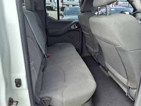 Used 2015 Nissan Frontier S RWD image 18