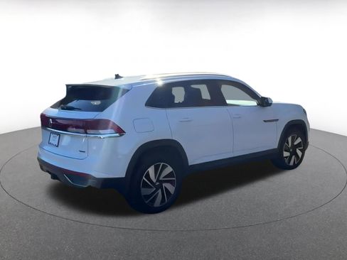 Used 2025 Volkswagen Atlas Cross Sport SE image 15