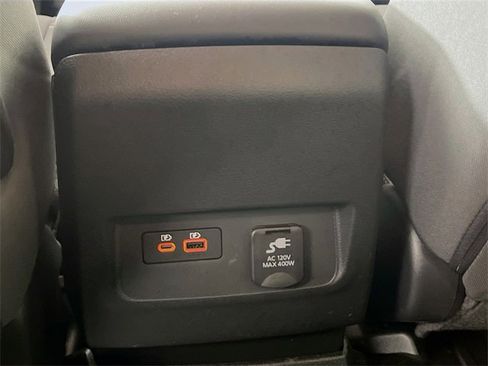 Used 2023 Nissan Frontier SV w/ SV Convenience Package image 26