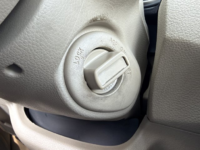 Used 2007 Nissan Versa Hatchback w/ Convenience Pkg FWD image 18