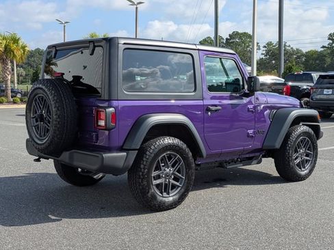 Used 2026 Jeep Wrangler Sport AWD/4WD image 4