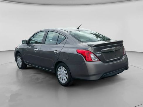 Used 2017 Nissan Versa SV FWD image 3