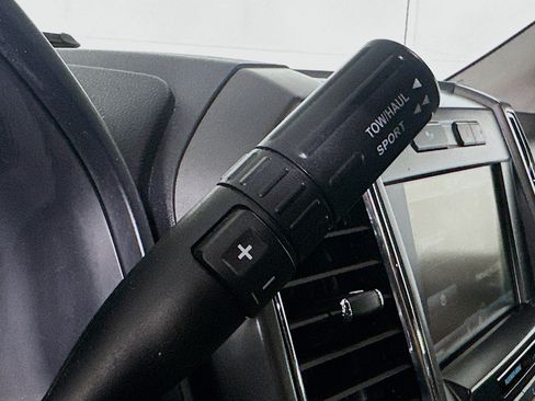 Used 2015 Ford F150 XLT w/ Equipment Group 302A Luxury image 25