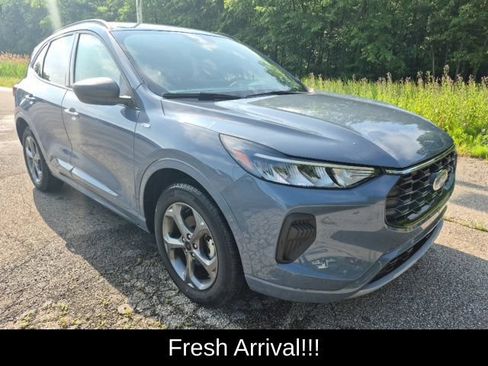 Used 2023 Ford Escape ST-Line w/ Tech Pack #1 AWD/4WD image 4