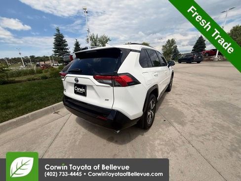 Used 2021 Toyota RAV4 SE w/ Weather & Moonroof Package AWD/4WD image 3