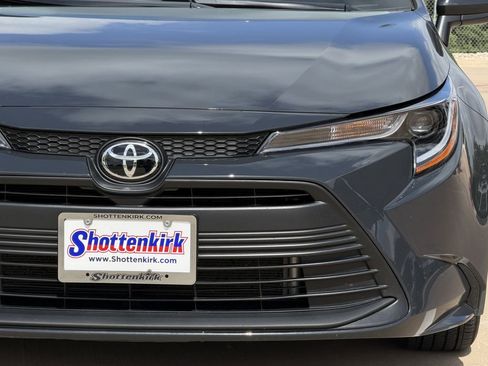 Used 2026 Toyota Corolla LE FWD image 8