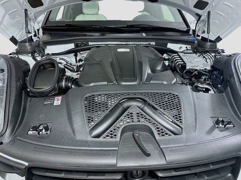 New 2025 Porsche Macan S image 33