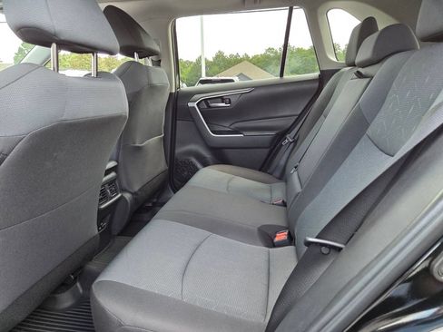 Used 2024 Toyota RAV4 XLE w/ Convenience Package FWD image 6