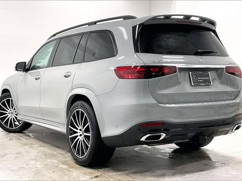New 2026 Mercedes-Benz GLS 450 GLS 450 image 12