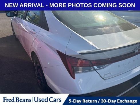 Used 2025 Hyundai Elantra SEL image 6