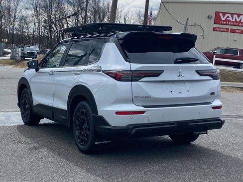 New 2026 Mitsubishi Outlander Trail Edition image 3