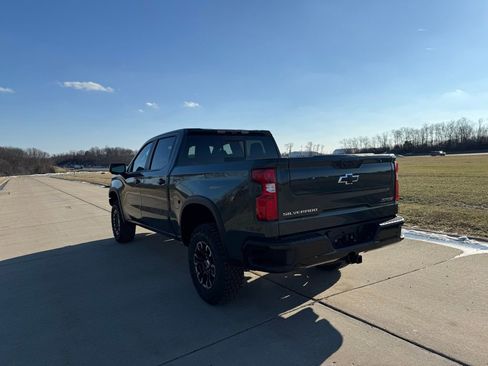 New 2026 Chevrolet Silverado 1500 ZR2 image 8